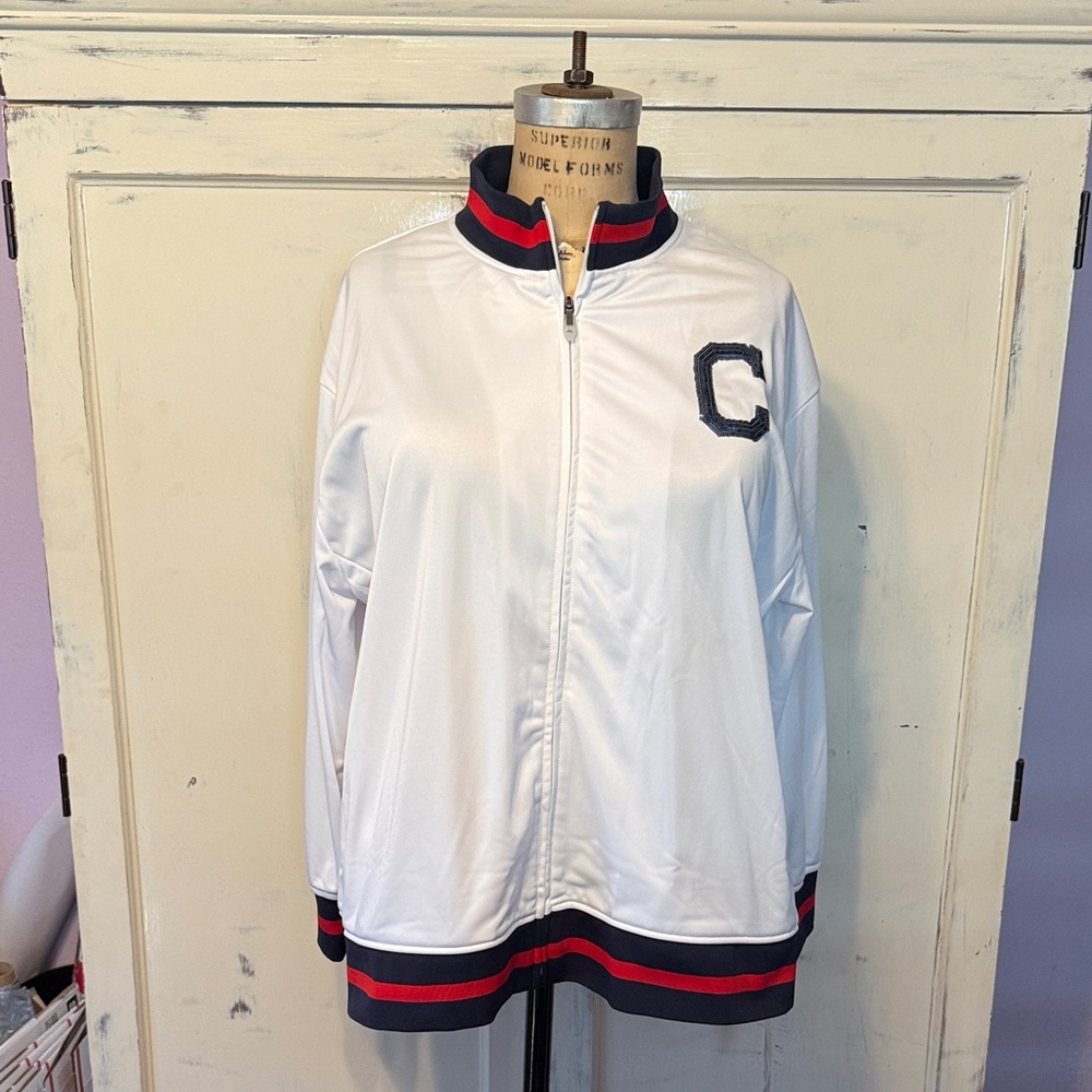 NWT Vintage Majestic CLEVELAND (Indians) White Jacket